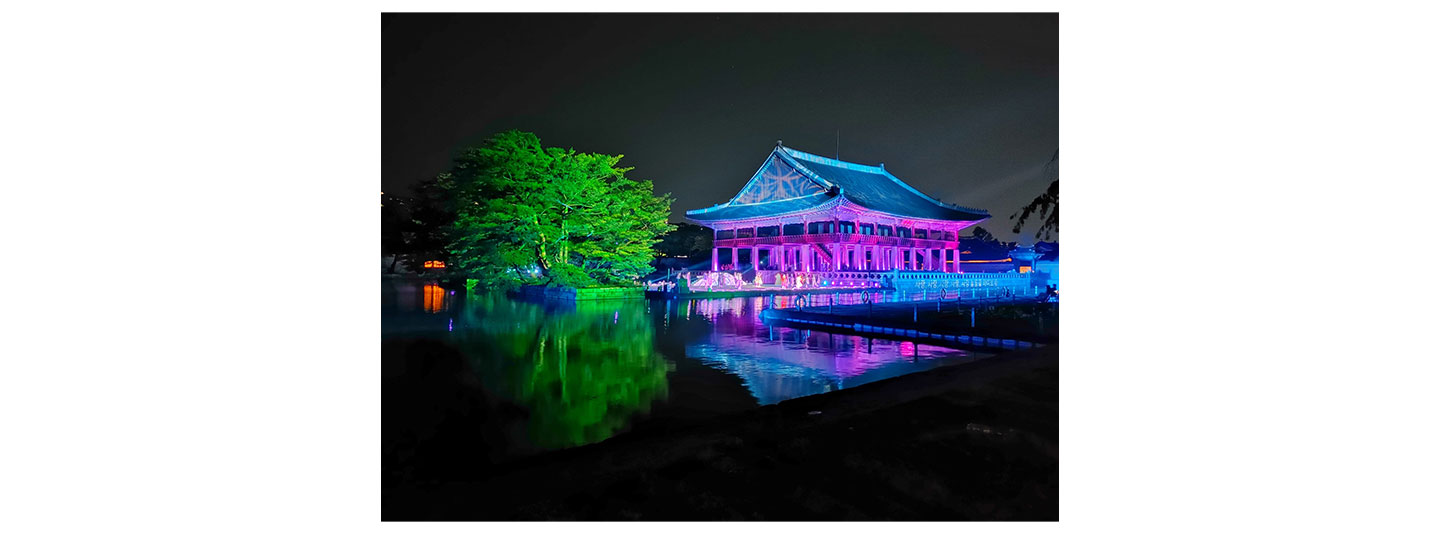 A picture of one of Korea’s most famous palaces taken with LG WING’s new Night View Mode