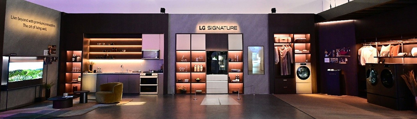 A photo of visitors listening to an explanation of the AI-powered Magic Remote at the Escape & Immerse zone
