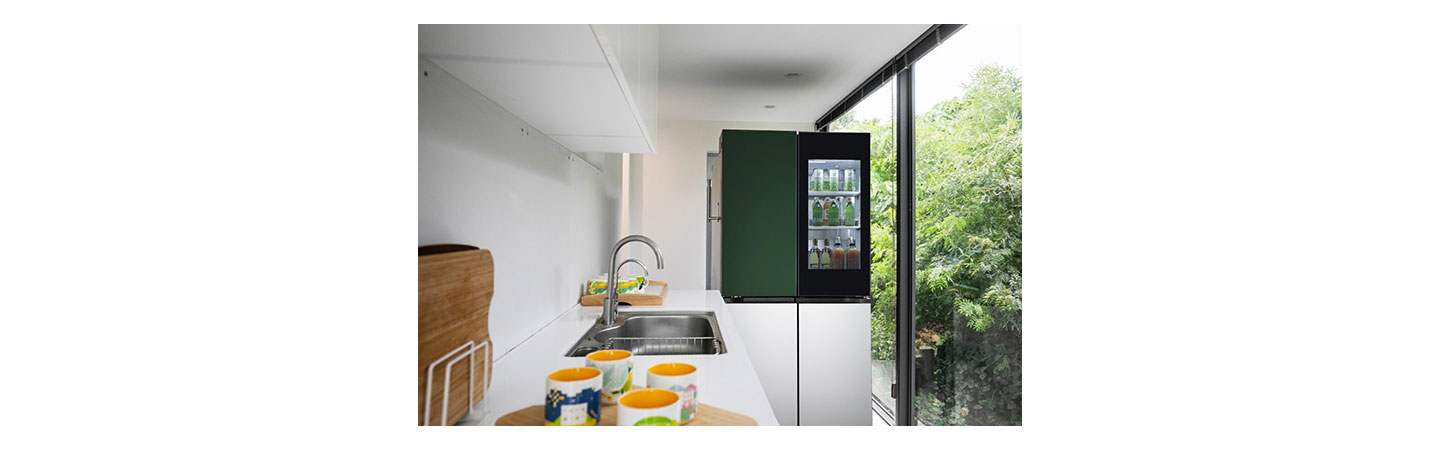 A kitchen of HA House Summer with LG InstaView™ Door-in-Door™ refrigerator