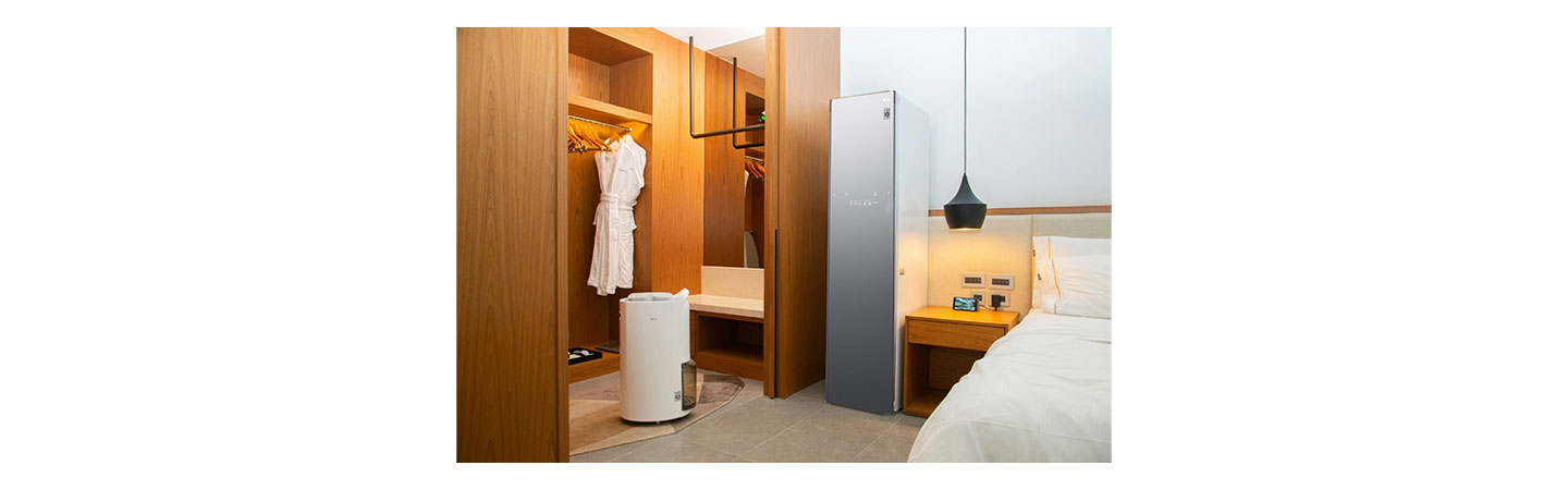 Inside of the LG ThinQ One-Bedroom Pool Villa at The Westin Yilan Resort decorated with LG Styler