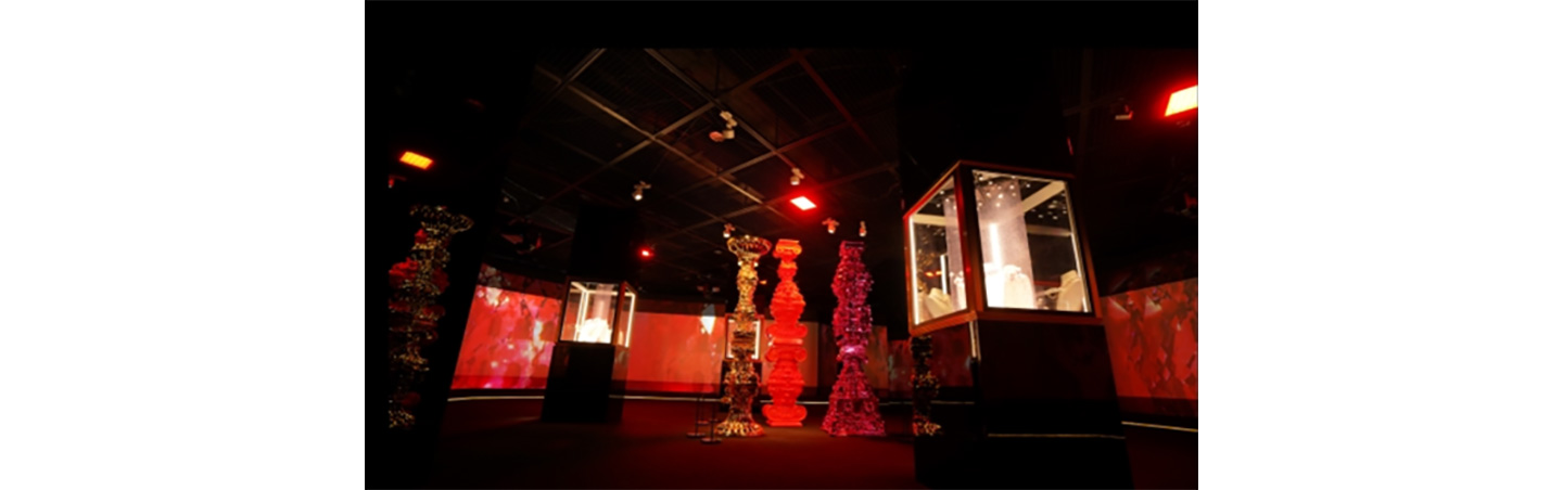 Masters of Colors: BVLGARI’s Exquisite Jewelry and Self-Lit OLED