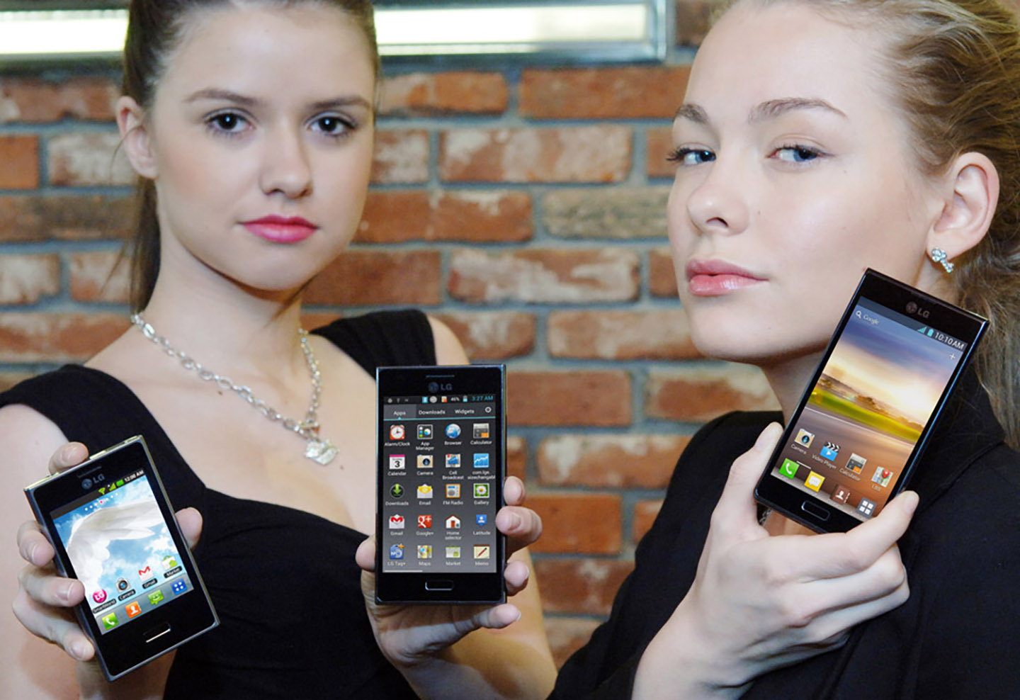 LG’S NEW DESIGN STRATEGY FOR MOBILE DEVICES