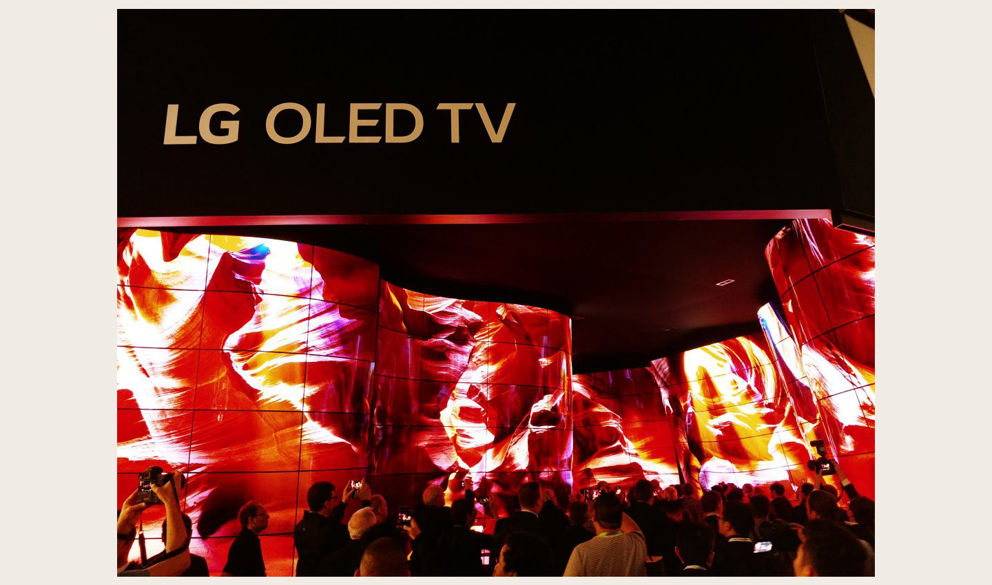 LG OLED Canyon