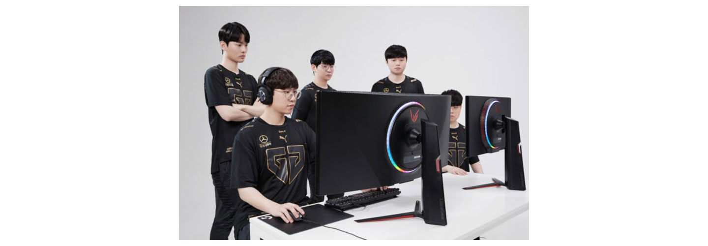 Gen.G’s elite players using the lightspeed UltraGearTM gaming monitors provided via the team's partnership with LG.
