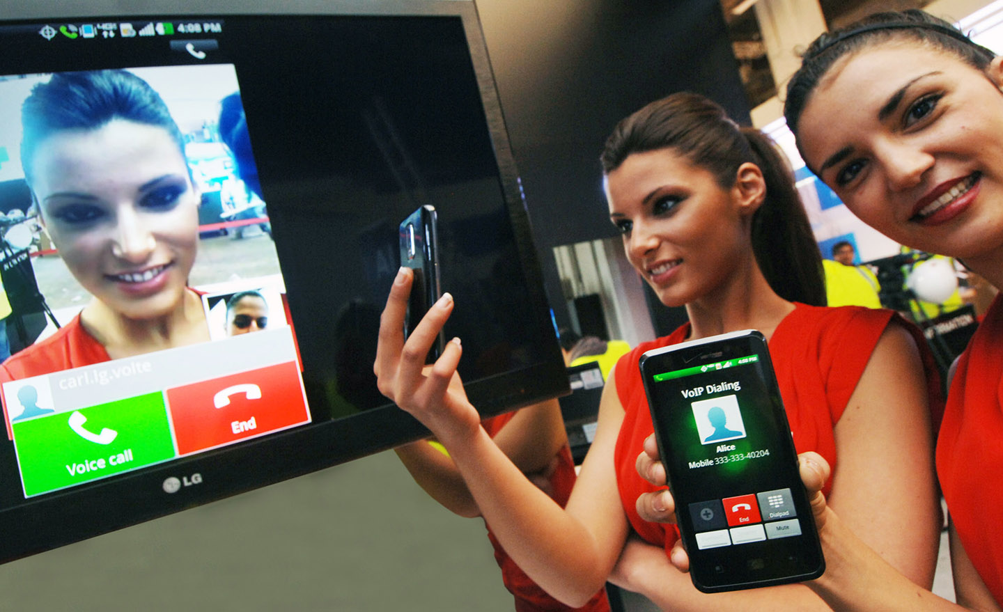 LG DEMONSTRATED WORLD’S FIRST VOICE-TO-VIDEO CONVERSION OVER LTE NETWORK AT MWC 2012