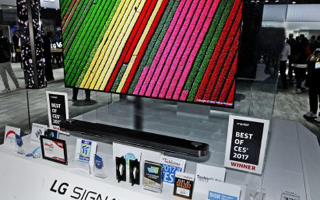 LG ELECTRONICS EARNS “BEST OF THE BEST” CES 2017 HONORS FOR LG SIGNATURE SERIES W7 WALLPAPER TV