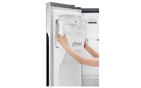 A close-up view of showing LG’s patented door-ice making refrigerator technology.