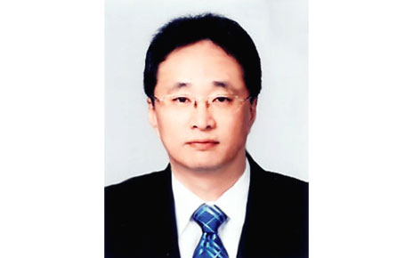 A headshot of Kim Jin-yong, LG Vehicle Component Solutions Company President.