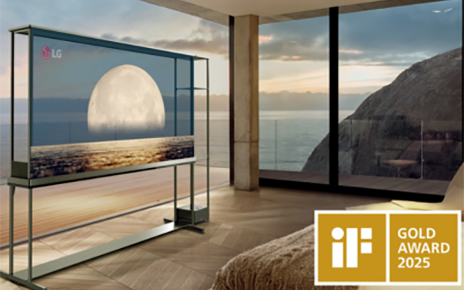 A picture of the LG SIGNATURE OLED T in a room setting with the award logo on the bottom