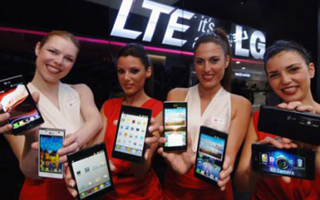 LG TO INTRODUCE LEADING EDGE SMARTPHONES WITH TREND-SETTING FEATURES AT MWC 2012