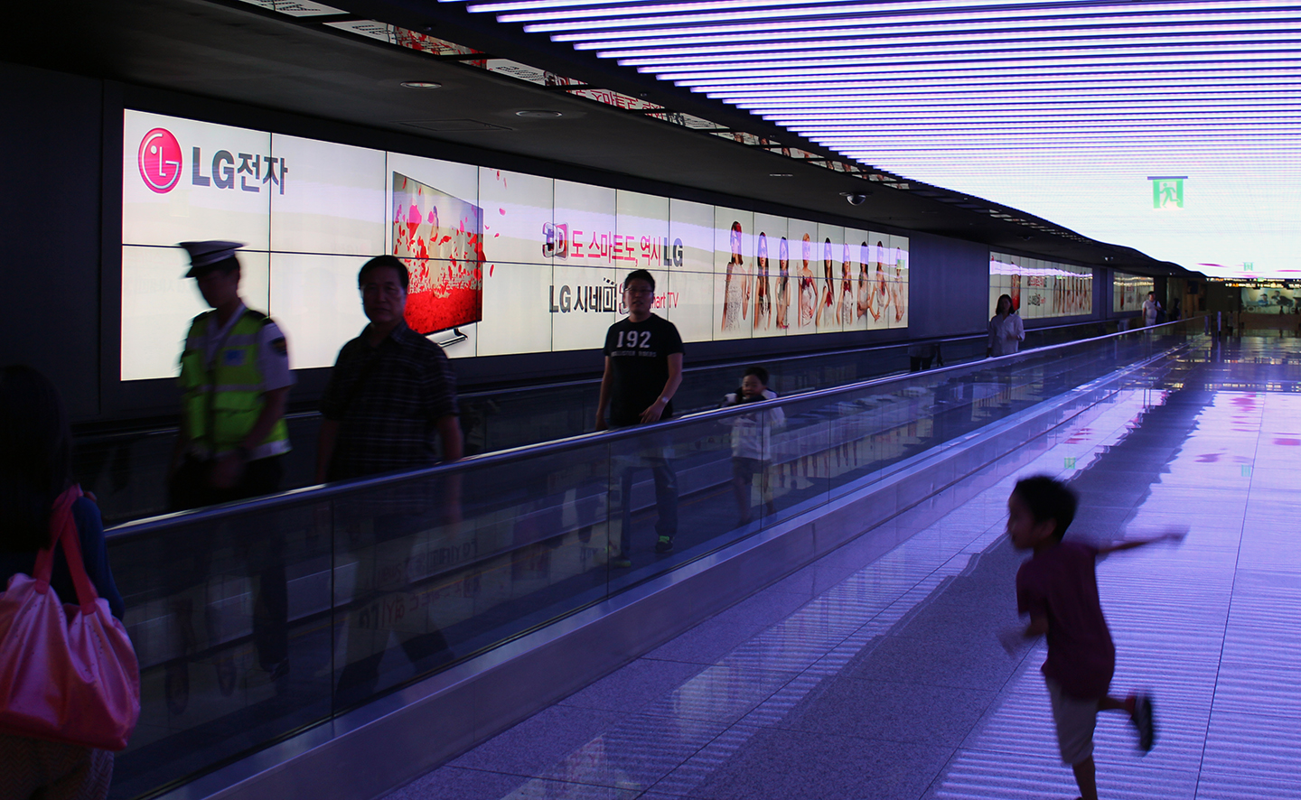 3D VIDEO WALL AND 84-INCH ULTRA HD MULTI-TOUCH SIGNAGE HEADLINE LG’S LINEUP AT CES
