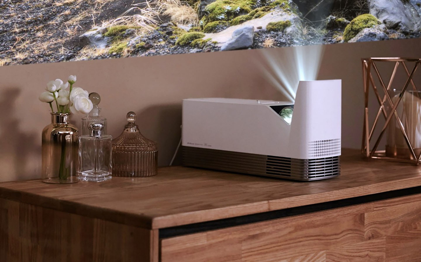 LG LIGHTS UP IFA 2017 WITH CONVENIENT HIGH-PERFORMANCE PROJECTORS