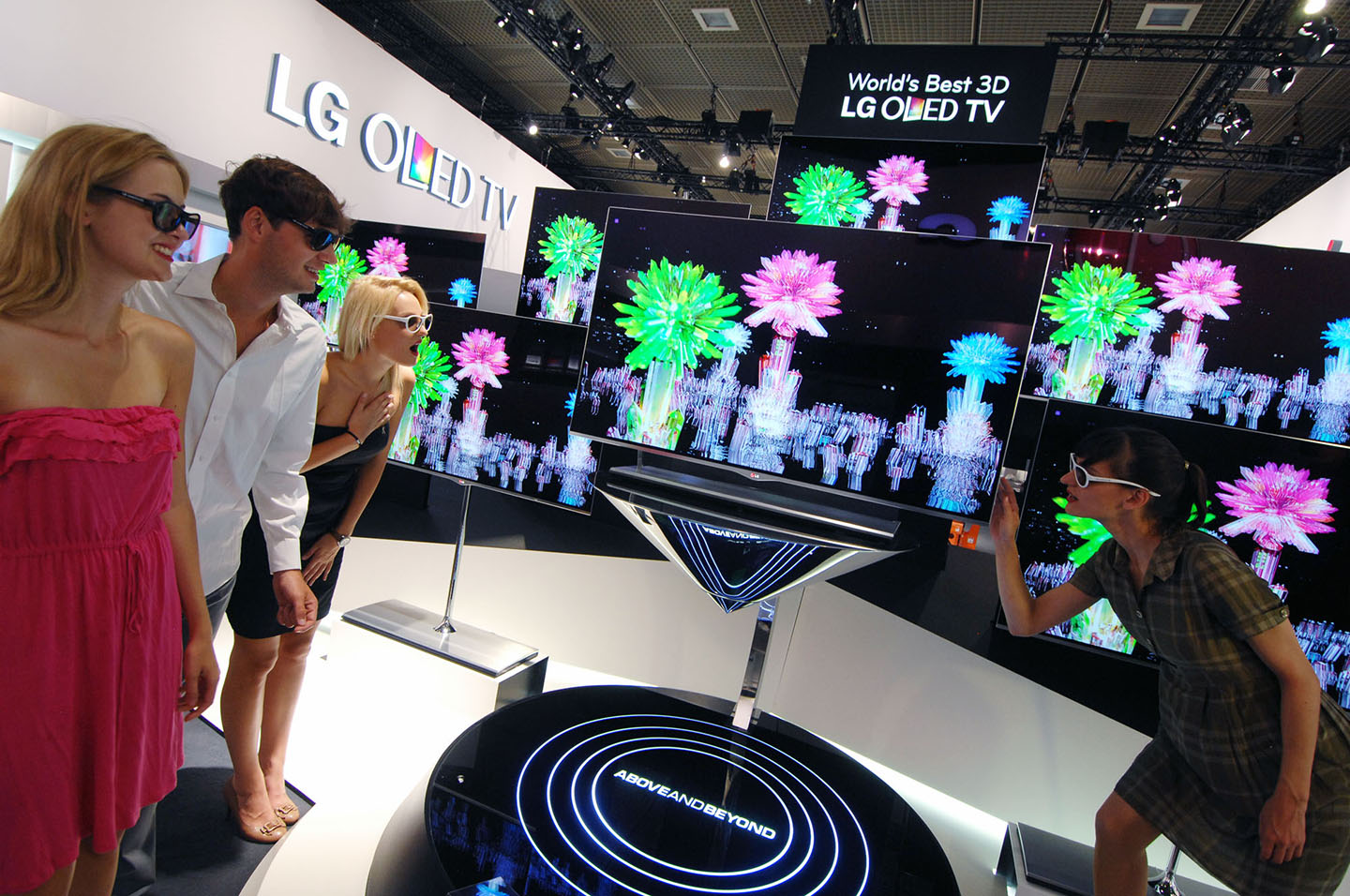 LG TO PRESENT FULL LINEUP OF LEADING HOME ENTERTAINMENT PRODUCTS FEATURING WORLD’S LARGEST AND SLIMMEST OLED TV