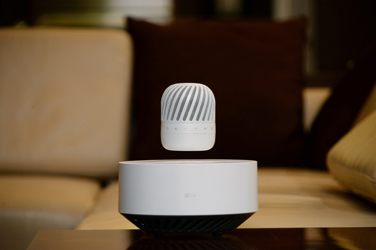 LG’S LEVITATING SPEAKER EXPECTED TO MESMERIZE AUDIENCE AT CES 2017