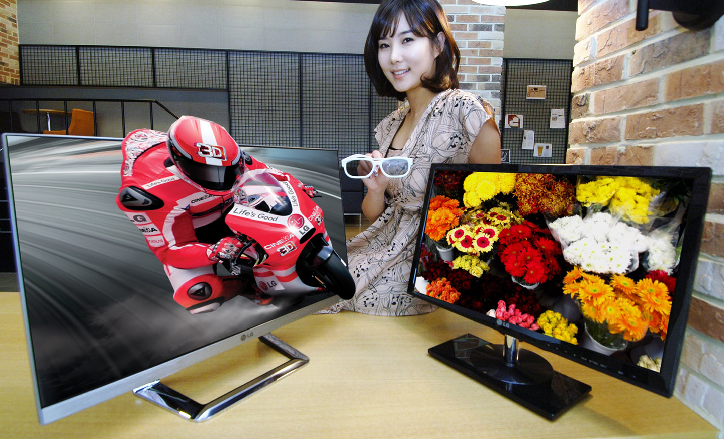 NEW LINEUP OF MONITORS FROM LG TAKES FULL ADVANTAGE OF IPS