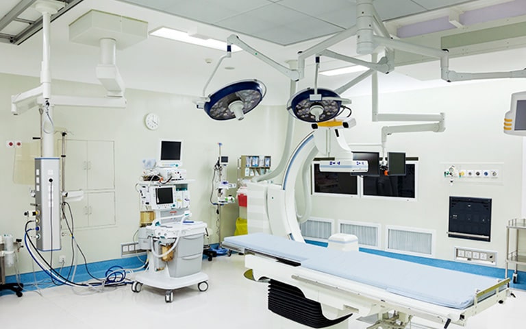An image of an operating room at a hospital.